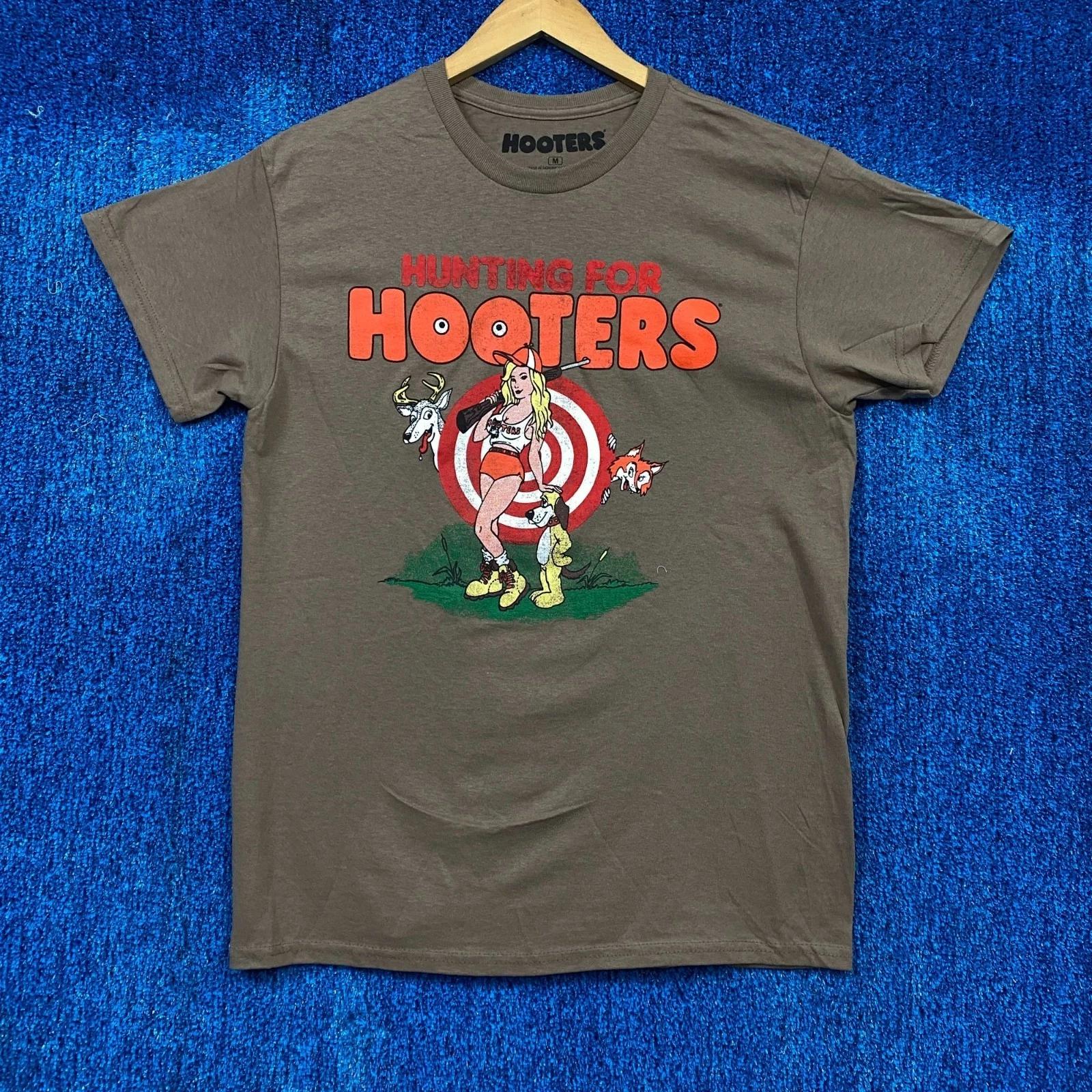 Hooters Bullseye Hunting for Hooters Tailgate Promo Tee M S
Hooters Bullseye Hunting for Hooters Tailgate Promo Tee M S