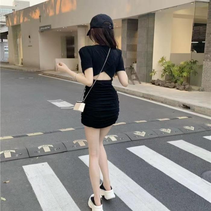 Black short-sleeved dress women s summer new design sense hollow temperament high waist thin hip skirt 2XL чорний
Black short-sleeved dress women s summer new design sense hollow temperament high waist thin hip skirt 2XL чорний