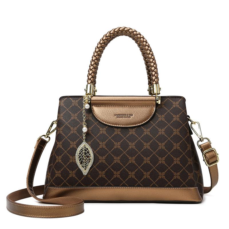 Handbag Classic Old Flower Middle Aged Mom Bag Fashion Contrast Tote Bag Premium Large Capacity Commuter Bag Female 32*13.5*21cm
Handbag Classic Old Flower Middle Aged Mom Bag Fashion Contrast Tote Bag Premium Large Capacity Commuter Bag Female 32*13.5*21cm