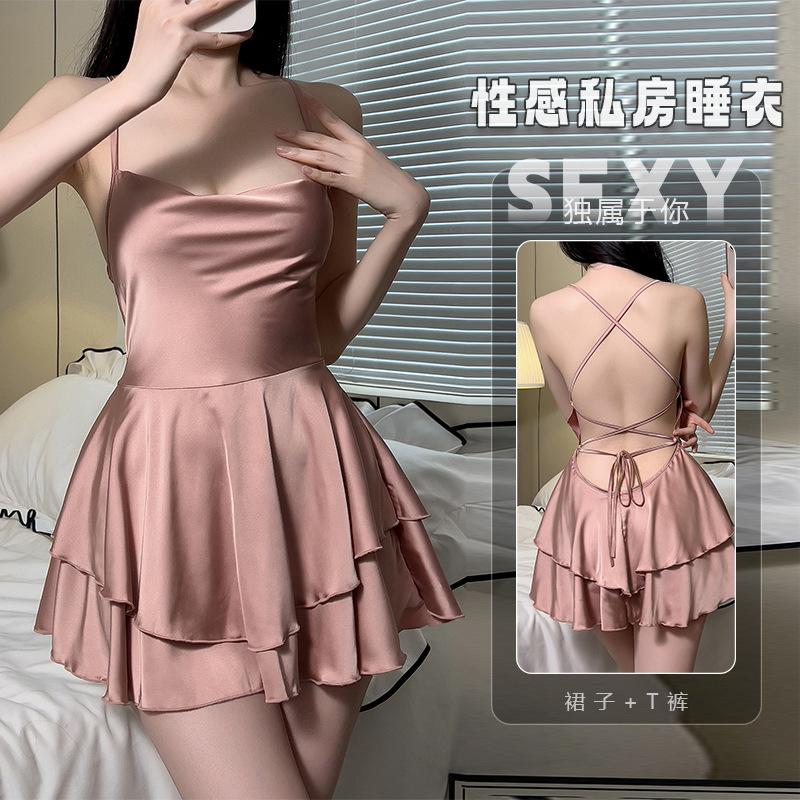 Sleeping beautiful yarn, sexy private room pajamas, low-cut temperament women s loungewear, French waist and thin suspender skirt One size fits all
Sleeping beautiful yarn, sexy private room pajamas, low-cut temperament women s loungewear, French waist and thin suspender skirt One size fits all
