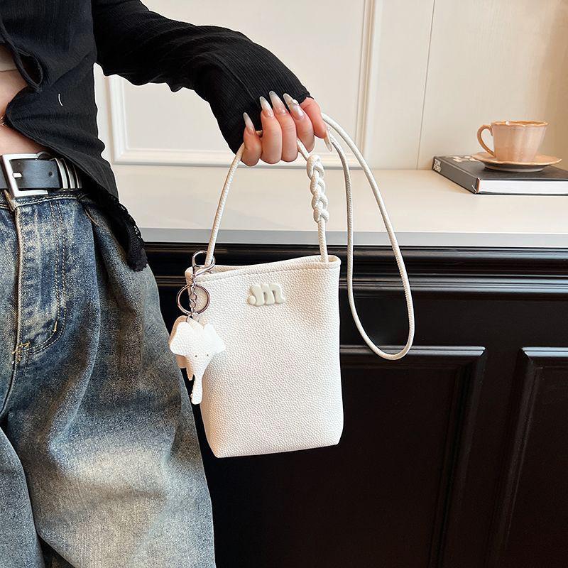 Women Large Capacity Crossbody Bag PU Leather Shoulder Purse Fashion Handbag for Travel Business or Daily Wear бежевий
Women Large Capacity Crossbody Bag PU Leather Shoulder Purse Fashion Handbag for Travel Business or Daily Wear бежевий