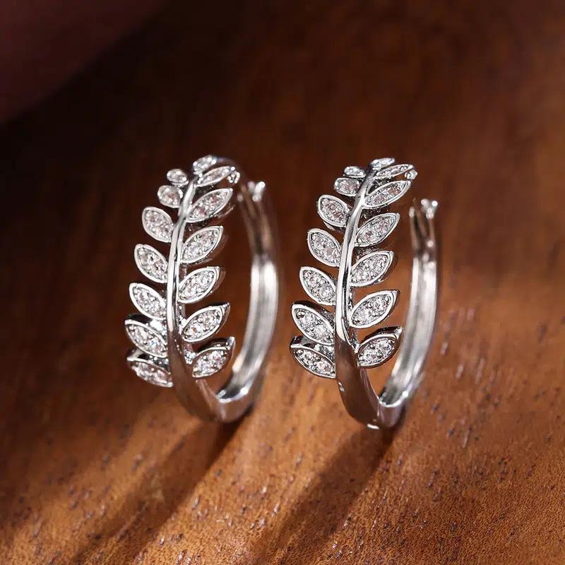 Cao Shi Flower Series Olive Branch Zircon Earrings – Creative, Elegant, and Versatile E2377 Rose Gold
Cao Shi Flower Series Olive Branch Zircon Earrings – Creative, Elegant, and Versatile E2377 Rose Gold