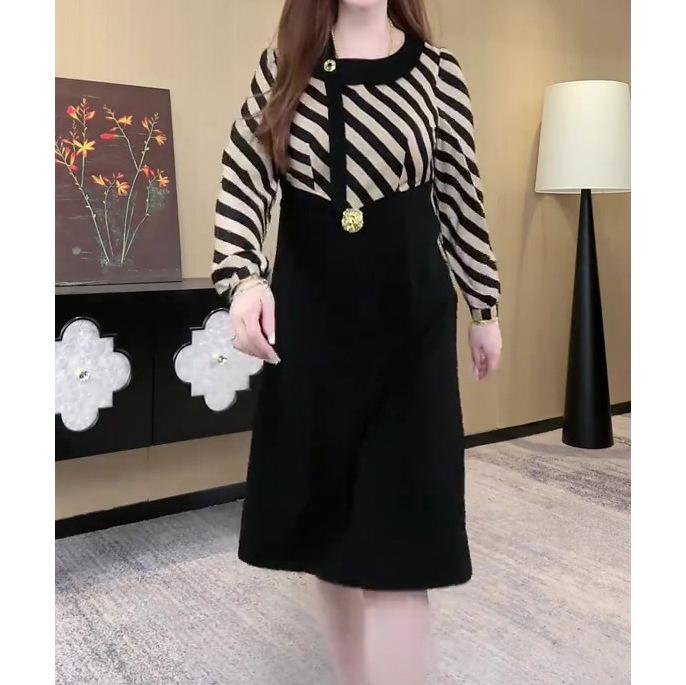 Chic European Striped Dress: Spring/Summer Slimming Plus Size Fashion for Women XL (120-140 jin)
Chic European Striped Dress: Spring/Summer Slimming Plus Size Fashion for Women XL (120-140 jin)