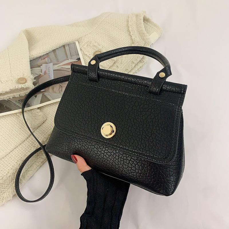 Premium niche bag women s summer new retro portable small square bag versatile shoulder messenger bag чёрный
Premium niche bag women s summer new retro portable small square bag versatile shoulder messenger bag чёрный