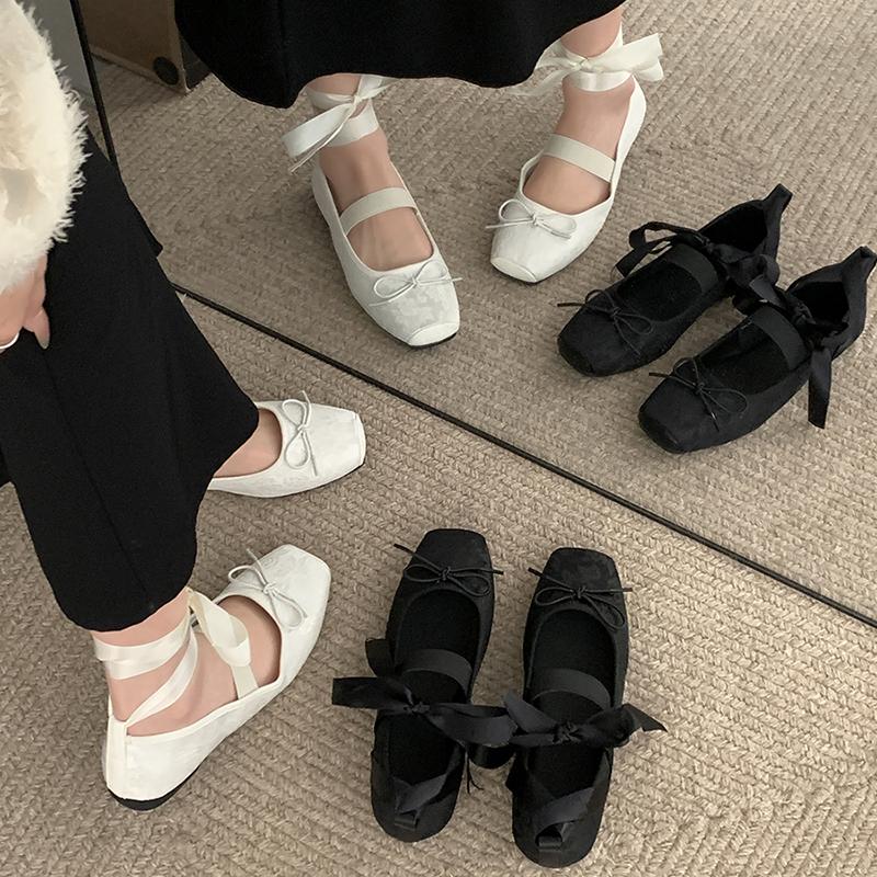 2024 New Women Ballte Flats Shoes Fashion Elegant Cross Strap Shoes Ladies Outdoor Dress Flats Ballerina Shoes
2024 New Women Ballte Flats Shoes Fashion Elegant Cross Strap Shoes Ladies Outdoor Dress Flats Ballerina Shoes