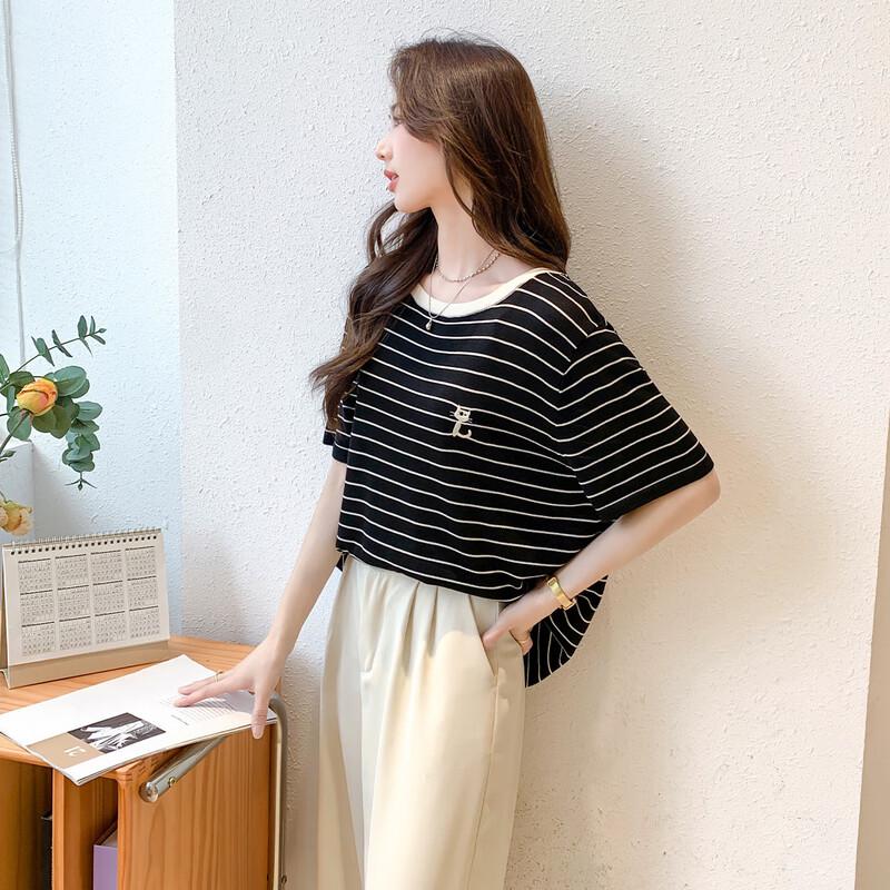 Mokana Women s Short Sleeve Knit Top One Size
Mokana Women s Short Sleeve Knit Top One Size