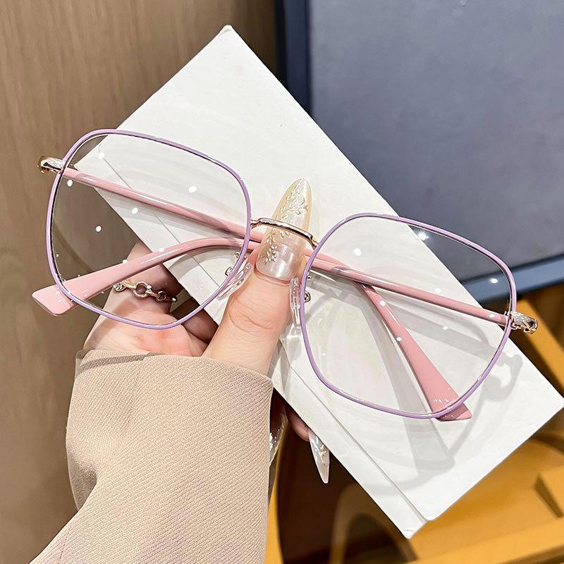 Модные очки для близорукости с металлической оправой для женщин, компьютерные очки с защитой от синего света, стильные, диоптрии минус -2.25 -2.75 -2.5 -2.75
Модные очки для близорукости с металлической оправой для женщин, компьютерные очки с защитой от синего света, стильные, диоптрии минус -2.25 -2.75 -2.5 -2.75