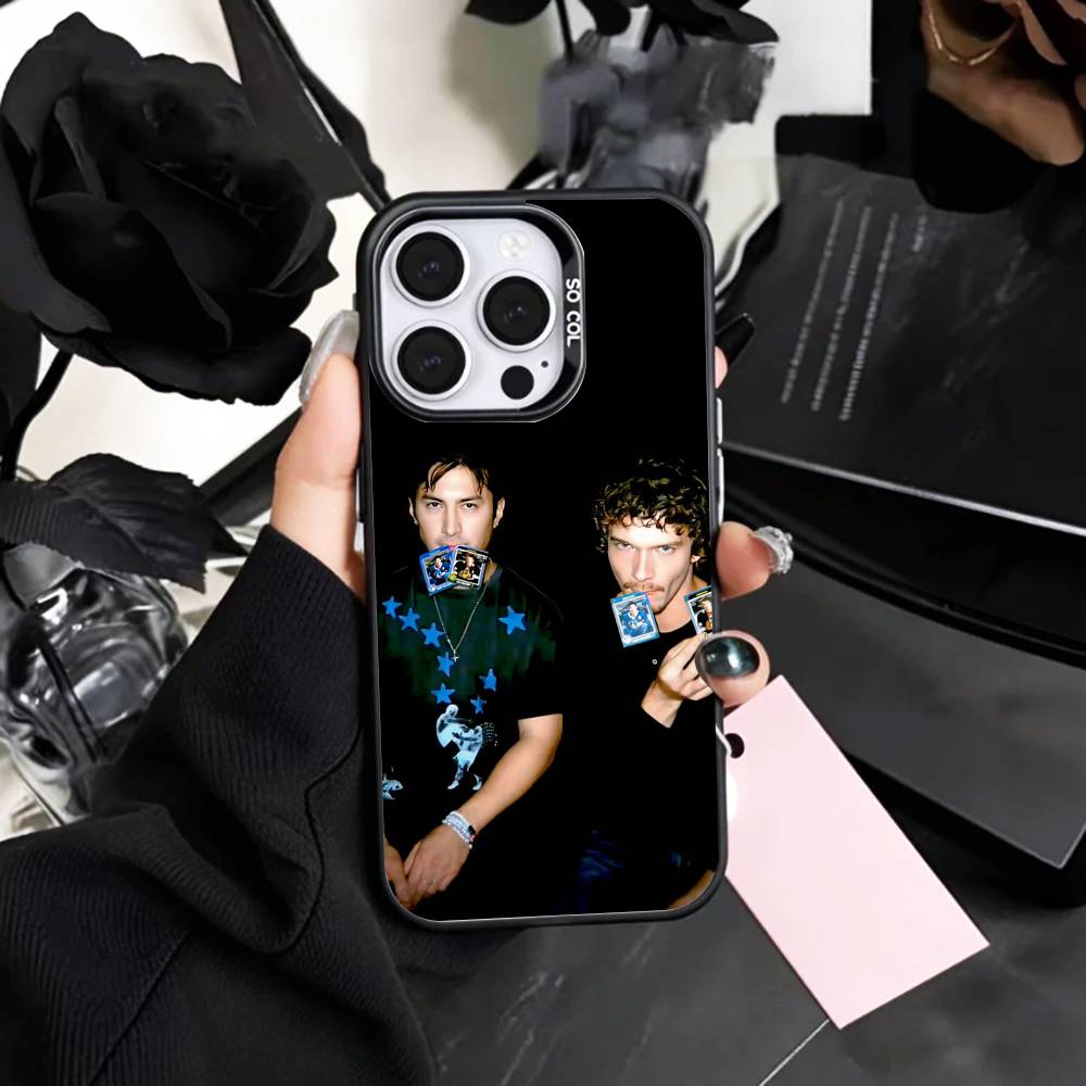 MM Romance H-Heated R-Rivalry Phone Case For iPhone17,16,15,14,13,12,11 Plus,Pro Max Colored Silver Plated Inside Cover iPhone13
MM Romance H-Heated R-Rivalry Phone Case For iPhone17,16,15,14,13,12,11 Plus,Pro Max Colored Silver Plated Inside Cover iPhone13