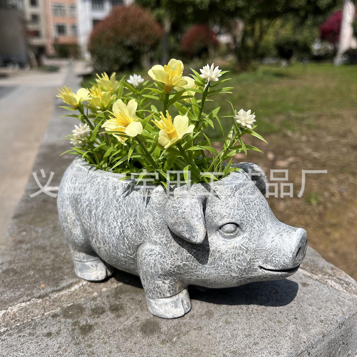 1 piggy flower pot, minimalist and cute pig resin flower pot statue, characteristic garden and courtyard decoration ornament.
1 piggy flower pot, minimalist and cute pig resin flower pot statue, characteristic garden and courtyard decoration ornament.