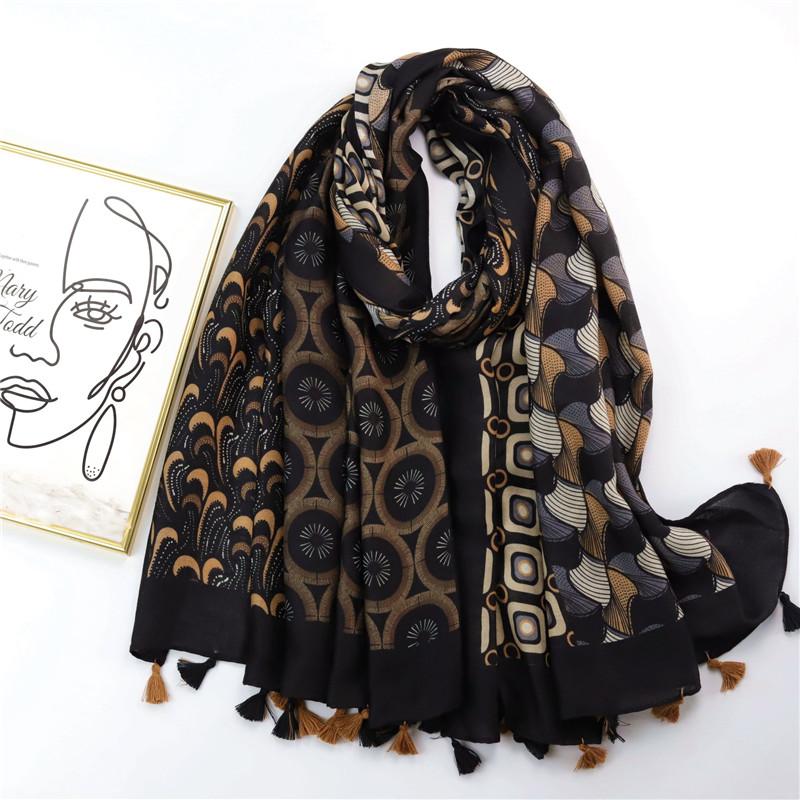 Autumn Women Tassel Viscose Scarf Bohemian Floral Cotton Hijab Shawls and Wraps Foulard Echarpe Bufandas Muslim Sjaal 180*90Cm
Autumn Women Tassel Viscose Scarf Bohemian Floral Cotton Hijab Shawls and Wraps Foulard Echarpe Bufandas Muslim Sjaal 180*90Cm