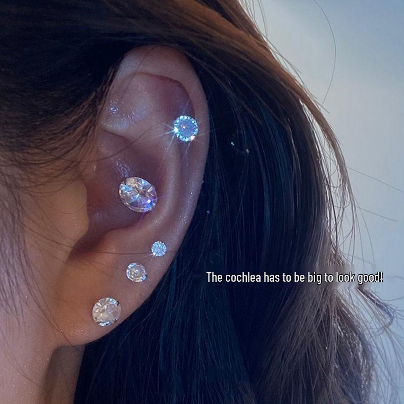 Exquisite Zircon Rhinestone Ear Cuff Studs for Women & Men - Versatile Everyday Jewelry 4mm Stud Earrings Pair
Exquisite Zircon Rhinestone Ear Cuff Studs for Women & Men - Versatile Everyday Jewelry 4mm Stud Earrings Pair