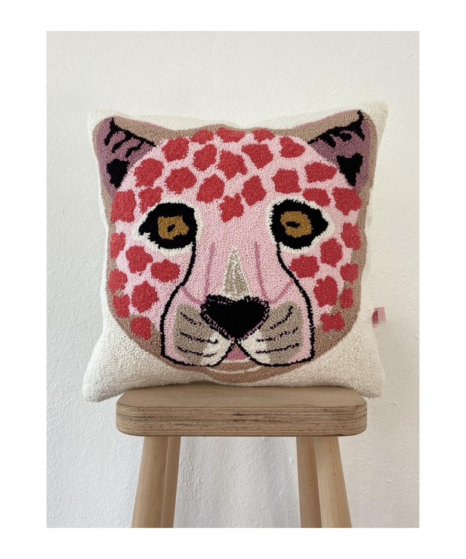 Подушка-подушка с леопардовым принтом специального дизайна 40*40 см 
Подушка-подушка с леопардовым принтом специального дизайна 40*40 см