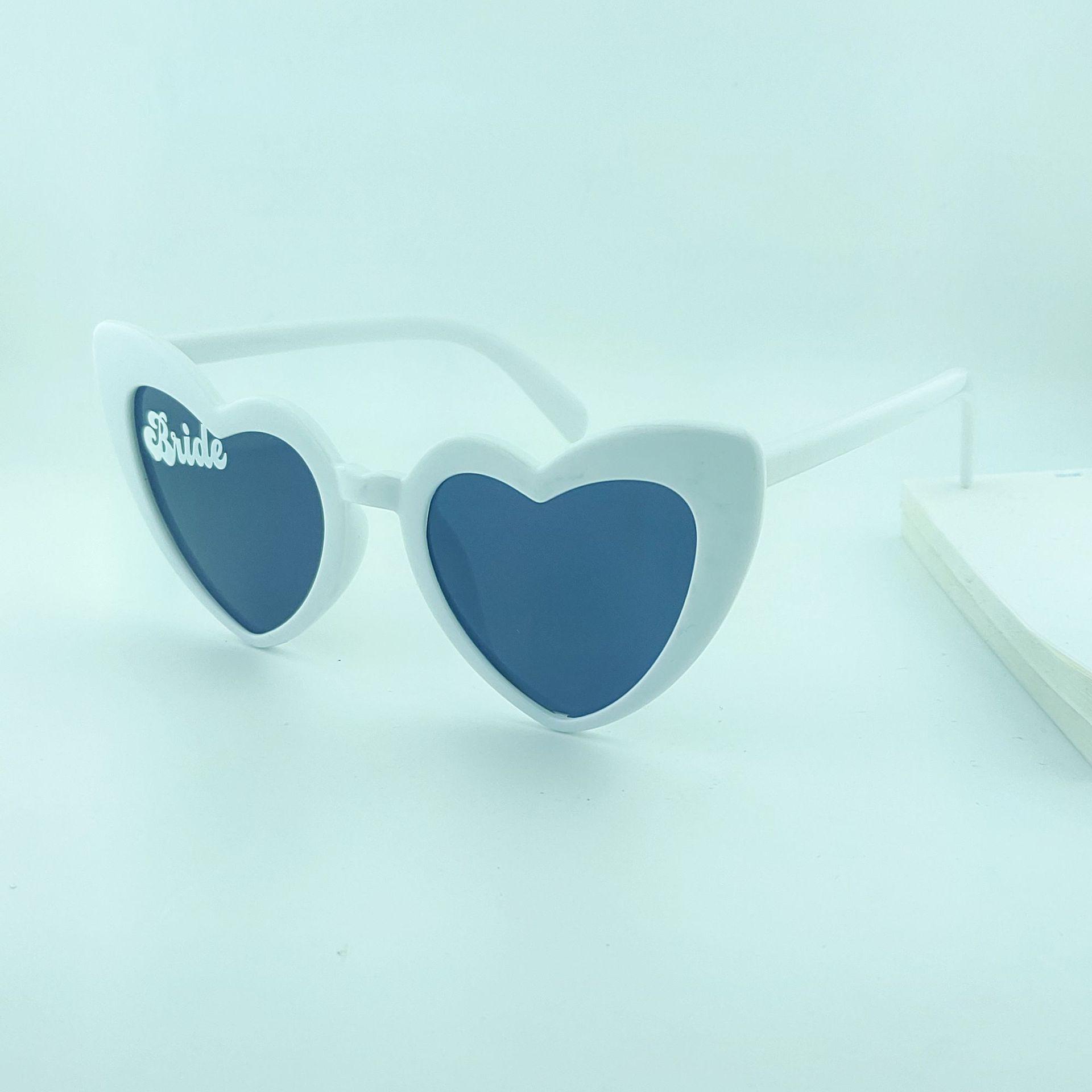 2024 Trendy Pearl Bride Sunglasses for Women s Weddings & Birthday Parties - Euro-American Style
2024 Trendy Pearl Bride Sunglasses for Women s Weddings & Birthday Parties - Euro-American Style