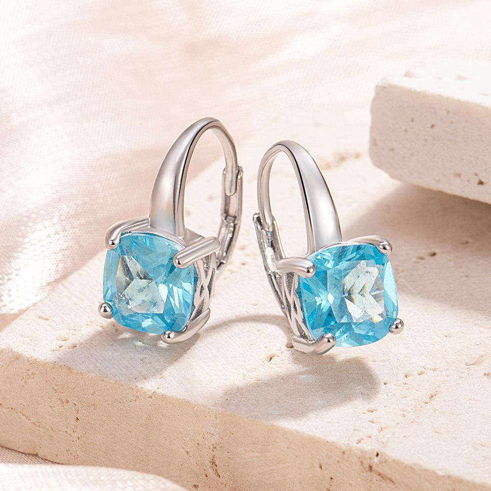 925 Sterling Copper Earrings Charm Simple Shining Lotus Zircon Wedding Women Zircon Gift
925 Sterling Copper Earrings Charm Simple Shining Lotus Zircon Wedding Women Zircon Gift