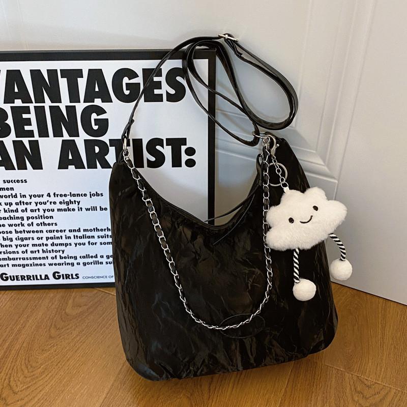 Beautifully Designed Women s Tote Bag With Spacious Interior For Daily Essentials Black,Without Pendant
Beautifully Designed Women s Tote Bag With Spacious Interior For Daily Essentials Black,Without Pendant