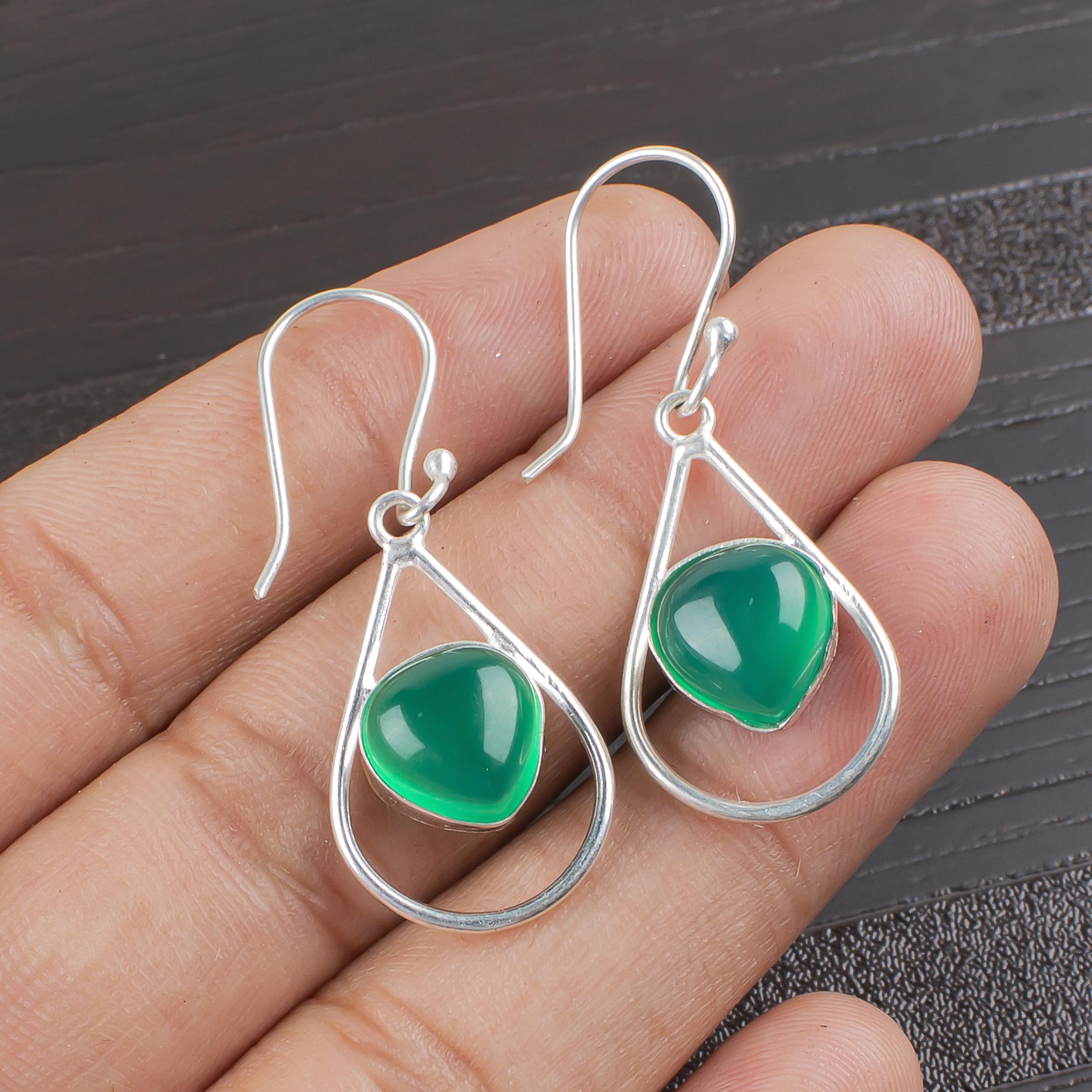Green Onyx Cab Gemstone Earrings, 925 Solid Sterling Silver Jewelry, Handmade Beautiful Earrings For Wedding Gift 1.50 inches зелений
Green Onyx Cab Gemstone Earrings, 925 Solid Sterling Silver Jewelry, Handmade Beautiful Earrings For Wedding Gift 1.50 inches зелений