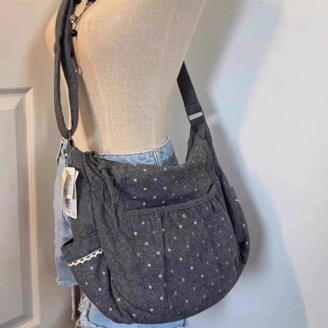 Korean Style Polka Dot Canvas Tote Bag Womem Shoulder Bags Ladies Casual Lazy Versatile Fashion Crossbody Bag for Work Commute 22x25x10cm
Korean Style Polka Dot Canvas Tote Bag Womem Shoulder Bags Ladies Casual Lazy Versatile Fashion Crossbody Bag for Work Commute 22x25x10cm