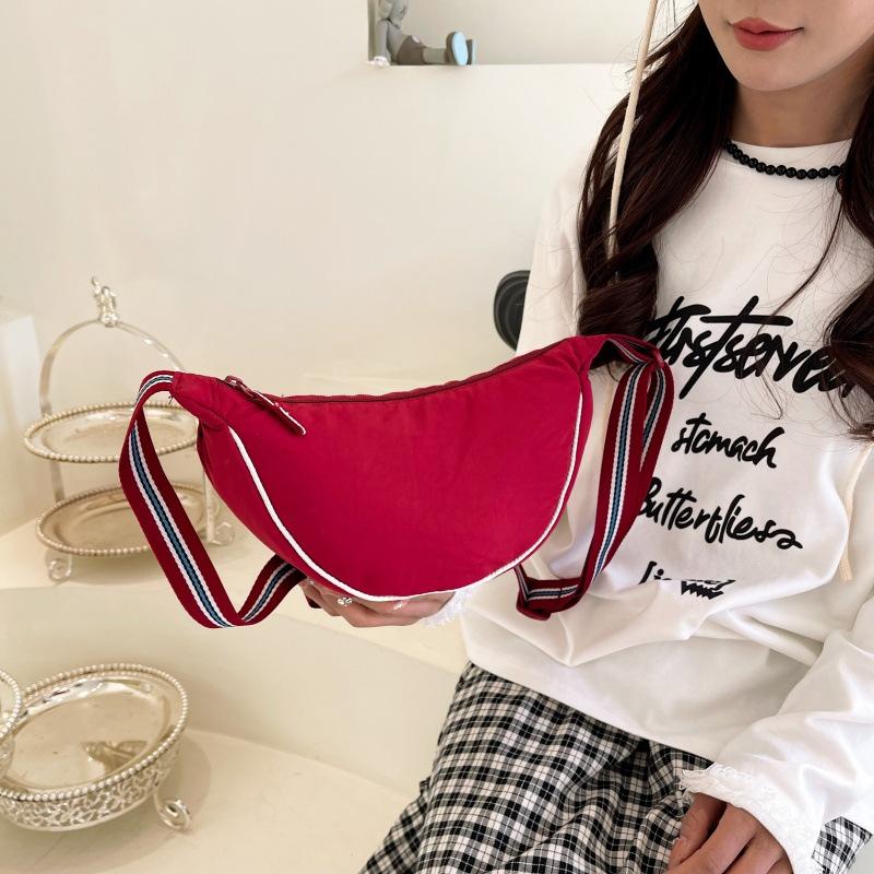 Dumpling bag, new backpack, mobile phone bag, women s messenger bag, underarm bag, large-capacity premium shoulder bag. красный
Dumpling bag, new backpack, mobile phone bag, women s messenger bag, underarm bag, large-capacity premium shoulder bag. красный