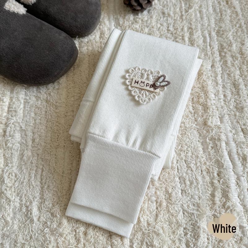 Girls Korean Style High Elasticity Slim Leggings - Vertical Striped Nine-Point Pants for Spring & Autumn L / Height 110-125cm
Girls Korean Style High Elasticity Slim Leggings - Vertical Striped Nine-Point Pants for Spring & Autumn L / Height 110-125cm