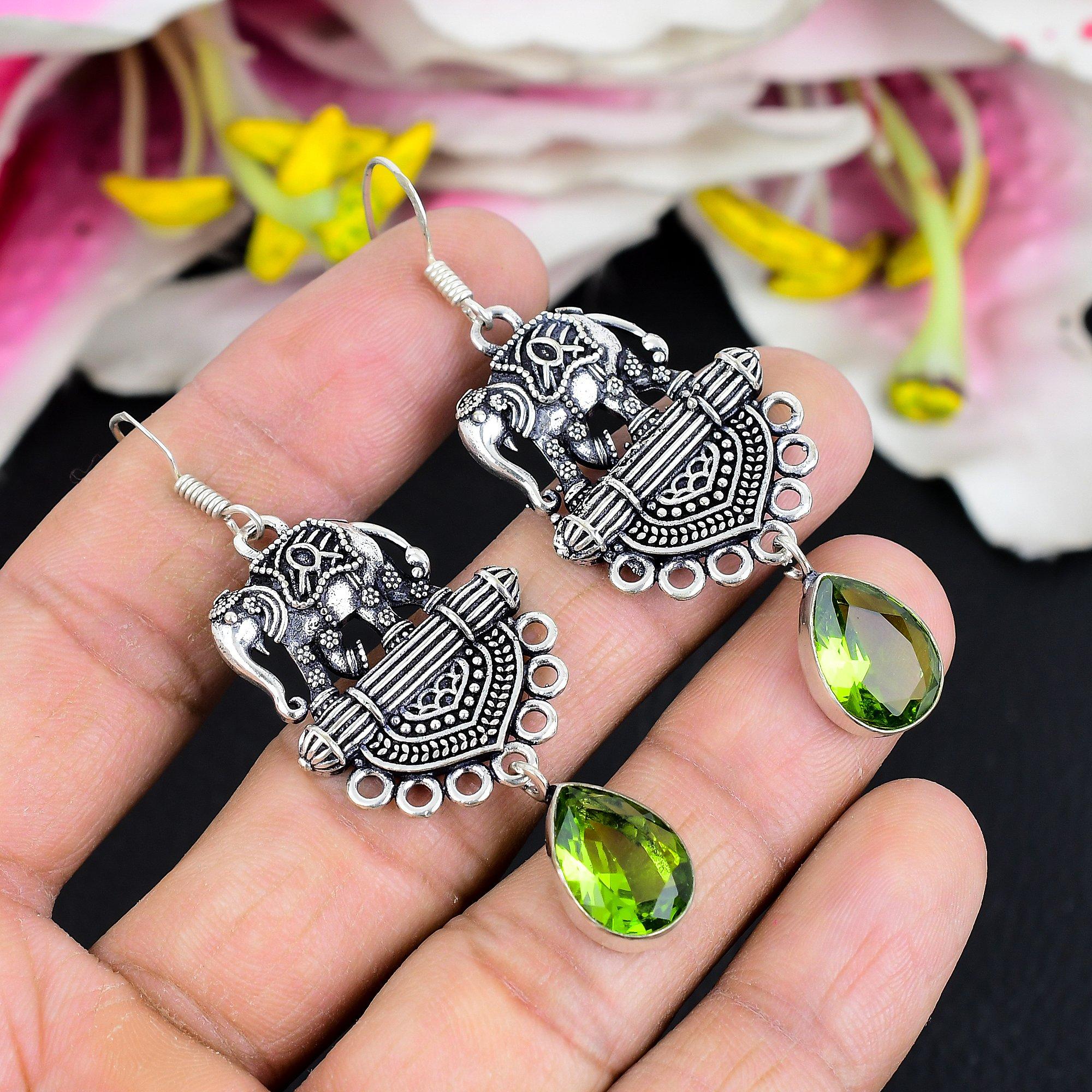 Peridot Gemstone Handmade 925 Sterling Silver Jewelry Earring 2.64 KG-1752
Peridot Gemstone Handmade 925 Sterling Silver Jewelry Earring 2.64 KG-1752