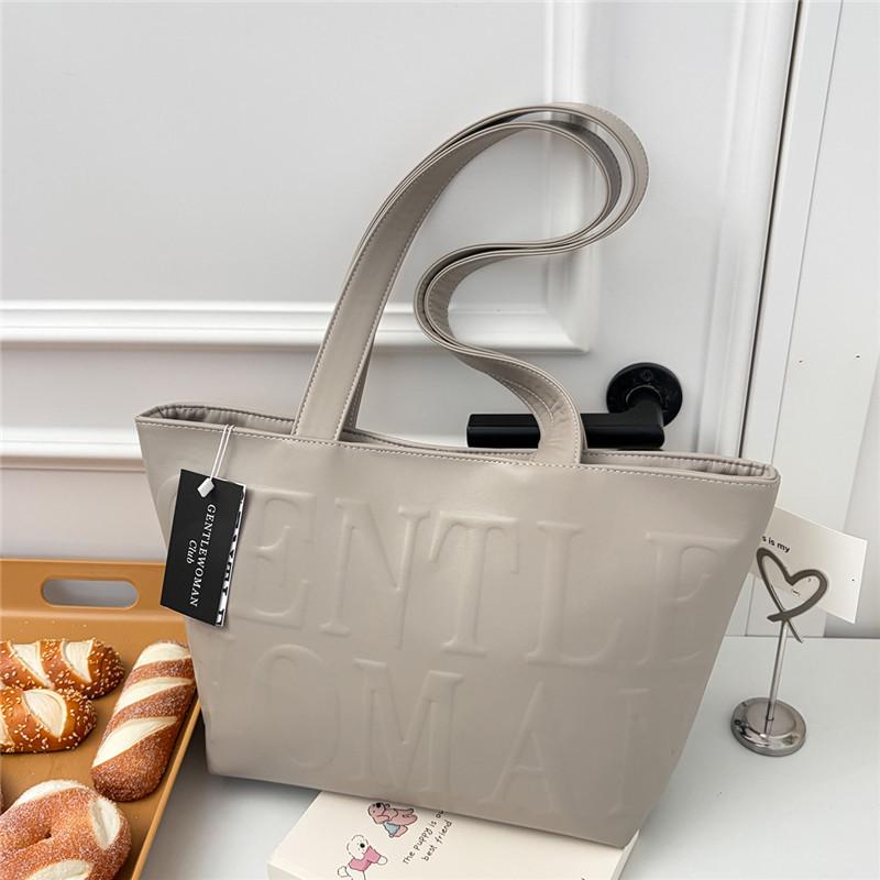 Thailand GentleWoman Embossed Small Tote Bag - Versatile High-End Casual Shoulder Handbag серый
Thailand GentleWoman Embossed Small Tote Bag - Versatile High-End Casual Shoulder Handbag серый