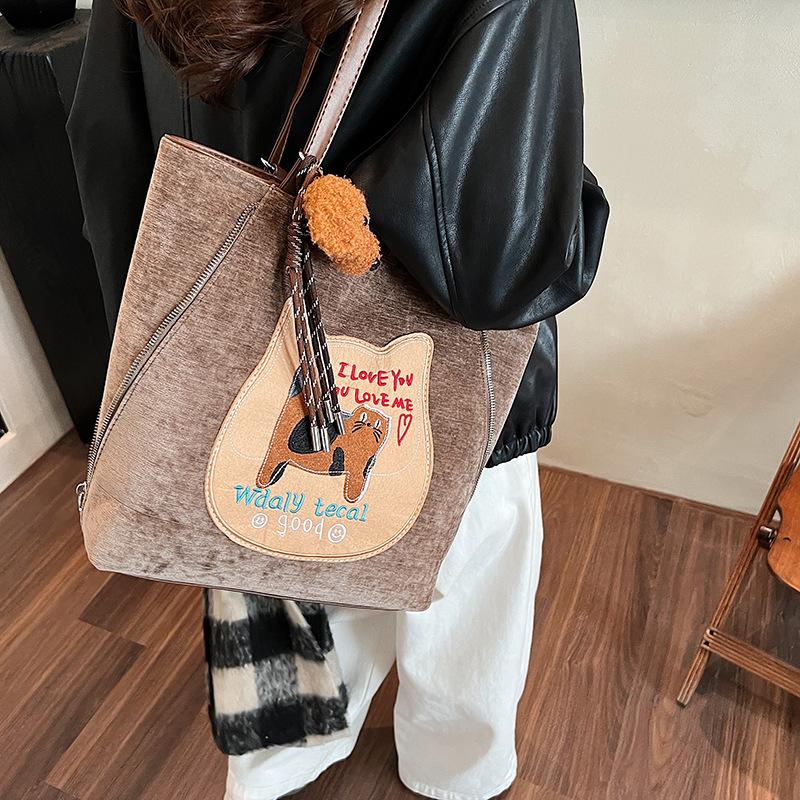 Премиальная вместительная женская сумка-тоут на одно плечо для поездок на работу, новинка 2024 года, универсальная сумка на два плеча с нишей 29*10*30 хаки
Премиальная вместительная женская сумка-тоут на одно плечо для поездок на работу, новинка 2024 года, универсальная сумка на два плеча с нишей 29*10*30 хаки