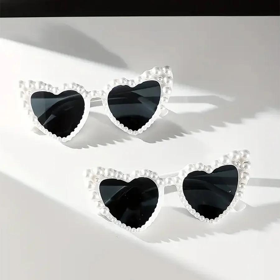 2Pcs Heart-Shaped Glasses with Faux Pearls, Fashionable Plastic Frame Glasses, Suitable for Holiday Parties, Vacations, and Trav
2Pcs Heart-Shaped Glasses with Faux Pearls, Fashionable Plastic Frame Glasses, Suitable for Holiday Parties, Vacations, and Trav