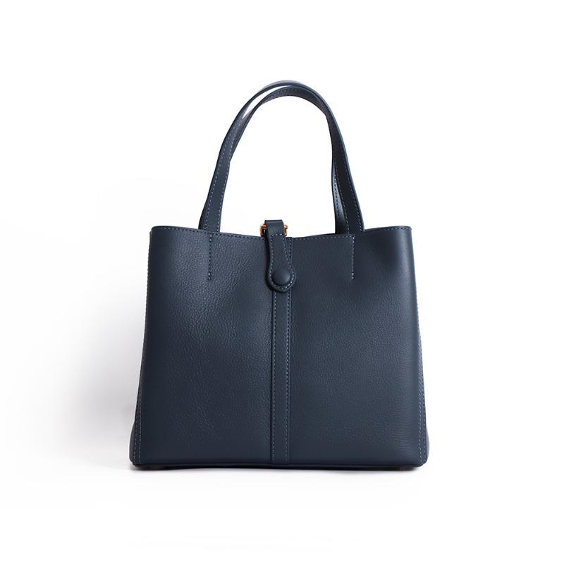 Leather textured bucket bag women s new versatile large-capacity portable tote bag commuter bag niche shoulder messenger bag темно-синього кольору
Leather textured bucket bag women s new versatile large-capacity portable tote bag commuter bag niche shoulder messenger bag темно-синього кольору