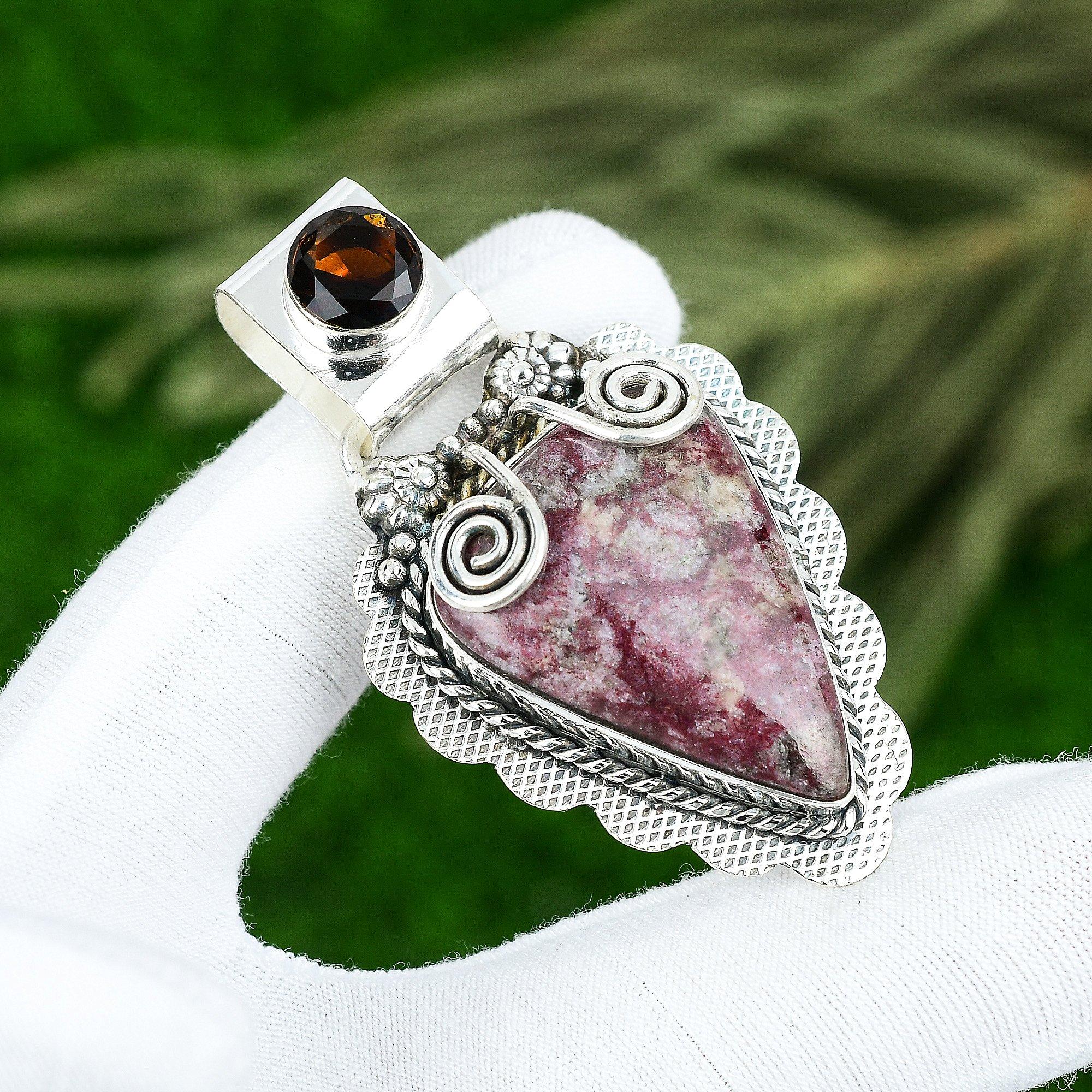 Натуральный тулит, кулон из драгоценного камня, ручная работа, стерлинговое серебро 925 пробы, индийские украшения
Натуральный тулит, кулон из драгоценного камня, ручная работа, стерлинговое серебро 925 пробы, индийские украшения