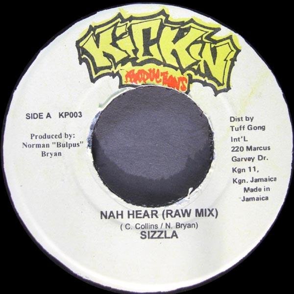 7inch Record SIZZLA / MILITARY MAN - Nah Hear / Scandal KP003 Kickin Producti Jamaica Reggae, Ska & Dub Used
7inch Record SIZZLA / MILITARY MAN - Nah Hear / Scandal KP003 Kickin Producti Jamaica Reggae, Ska & Dub Used