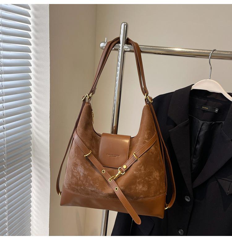 Женская ретро сумка-кроссбоди через плечо для поездок на работу - Большая вместимость, Универсальная, Легкий зимний рюкзак
Женская ретро сумка-кроссбоди через плечо для поездок на работу - Большая вместимость, Универсальная, Легкий зимний рюкзак