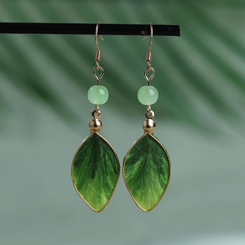 Модные серьги-подвески для женщин
Модные серьги-подвески для женщин