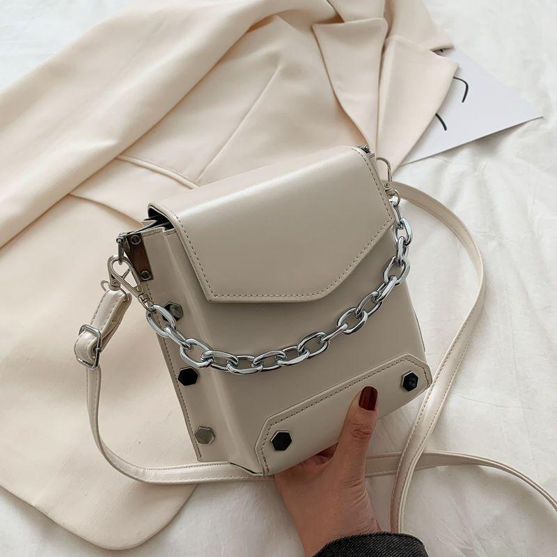 Ретро сумка кроссбоди Весна/Лето 2024
Ретро сумка кроссбоди Весна/Лето 2024