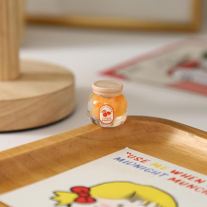 2 шт. Кукольный домик Симуляция Фруктовые конфеты Консервированный джем Модель Миниатюрная Кухонная декорация Аксессуары для кукольного домика Игрушка
2 шт. Кукольный домик Симуляция Фруктовые конфеты Консервированный джем Модель Миниатюрная Кухонная декорация Аксессуары для кукольного домика Игрушка