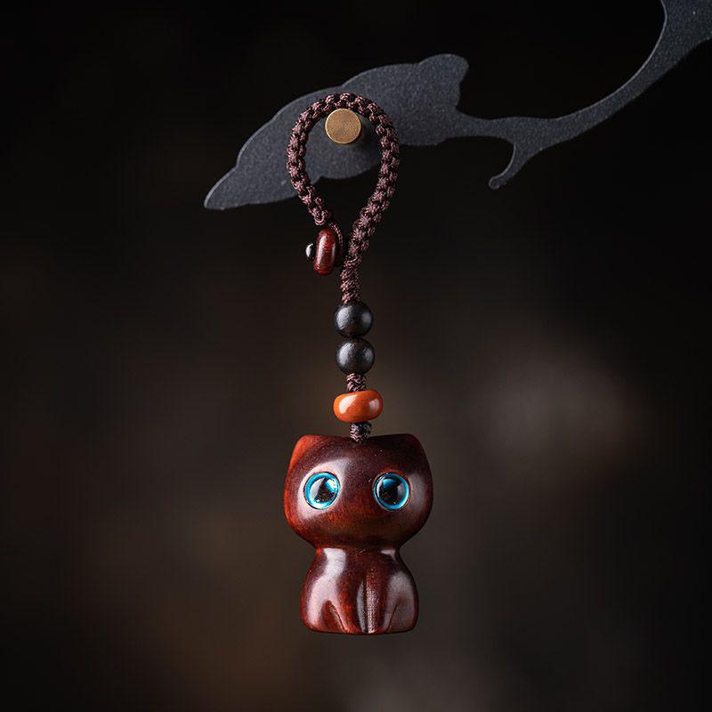 Фиолетовое эбеновое дерево Милый кот, привлекающий богатство Брелок для ключей автомобиля Подвеска в античном стиле Подвеска для мобильного телефона Ручная работа Высококачественный подвесной аксессуар Purple key model
Фиолетовое эбеновое дерево Милый кот, привлекающий богатство Брелок для ключей автомобиля Подвеска в античном стиле Подвеска для мобильного телефона Ручная работа Высококачественный подвесной аксессуар Purple key model