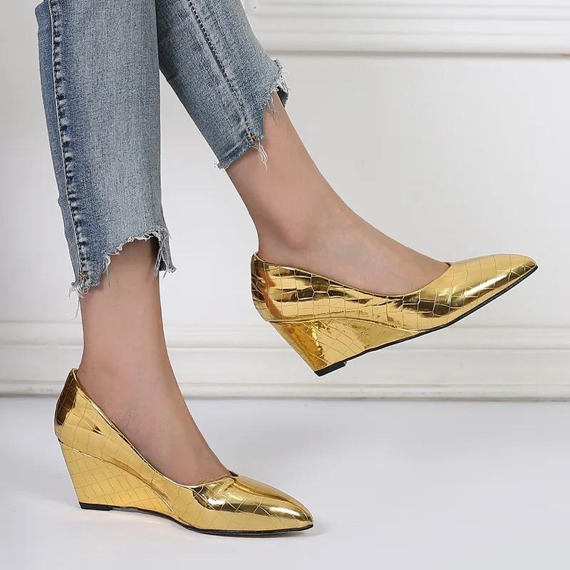 Fashion Comemore 2025 Spring Autumn Wedges Heel Women Party Shoes Fashion Office Pointed Toe Plus Size 42 Gold Silver Black Ladies Pumps 42 золотой
Fashion Comemore 2025 Spring Autumn Wedges Heel Women Party Shoes Fashion Office Pointed Toe Plus Size 42 Gold Silver Black Ladies Pumps 42 золотой