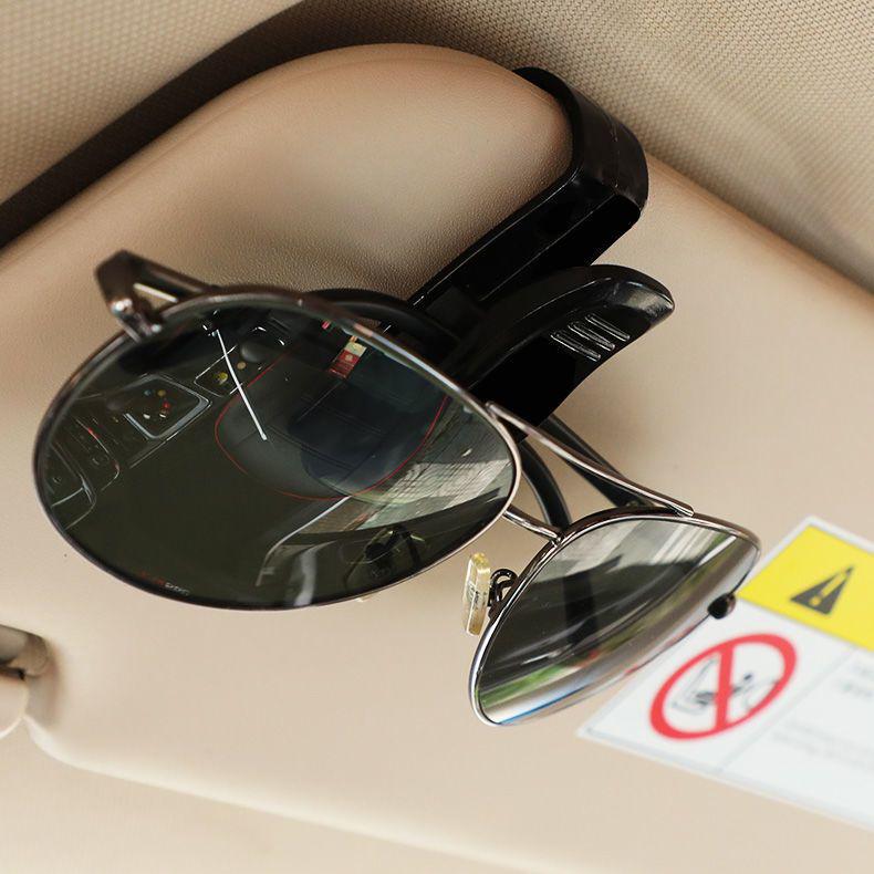 Многофункциональный мультяшный зажим для козырька автомобиля: Солнцезащитные очки, Органайзер для карт и купюр
Многофункциональный мультяшный зажим для козырька автомобиля: Солнцезащитные очки, Органайзер для карт и купюр