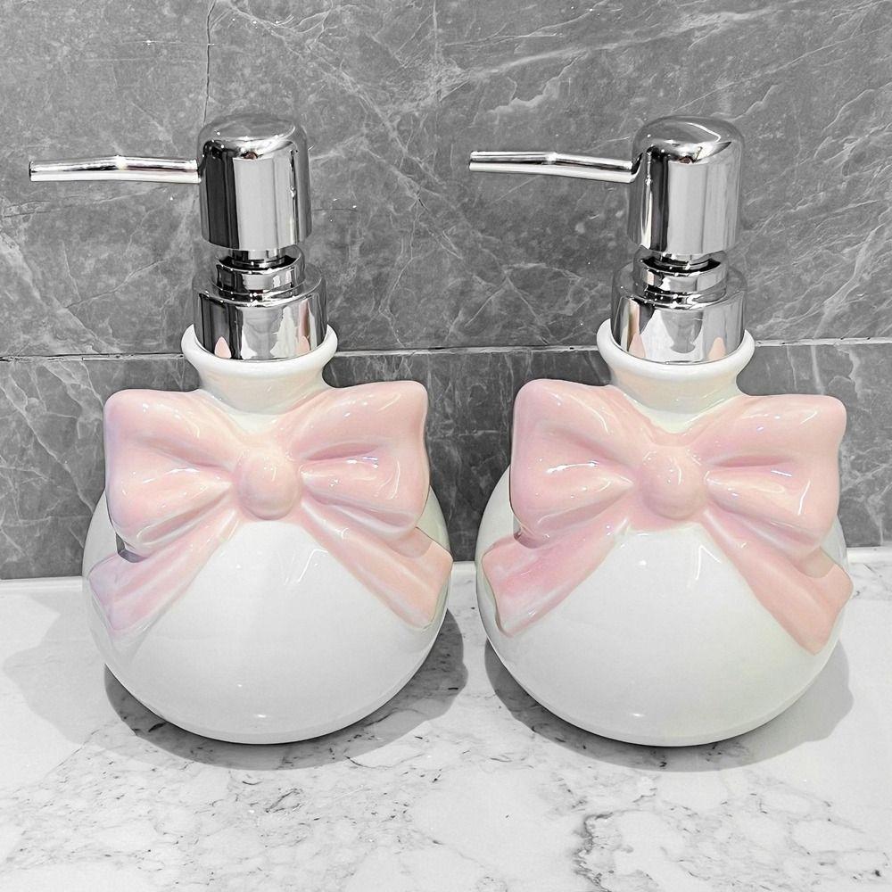 350ml Bow Soap Dispenser Press Shampoo Bottle Luxury Bow Lotion Bottle for Home белый
350ml Bow Soap Dispenser Press Shampoo Bottle Luxury Bow Lotion Bottle for Home белый