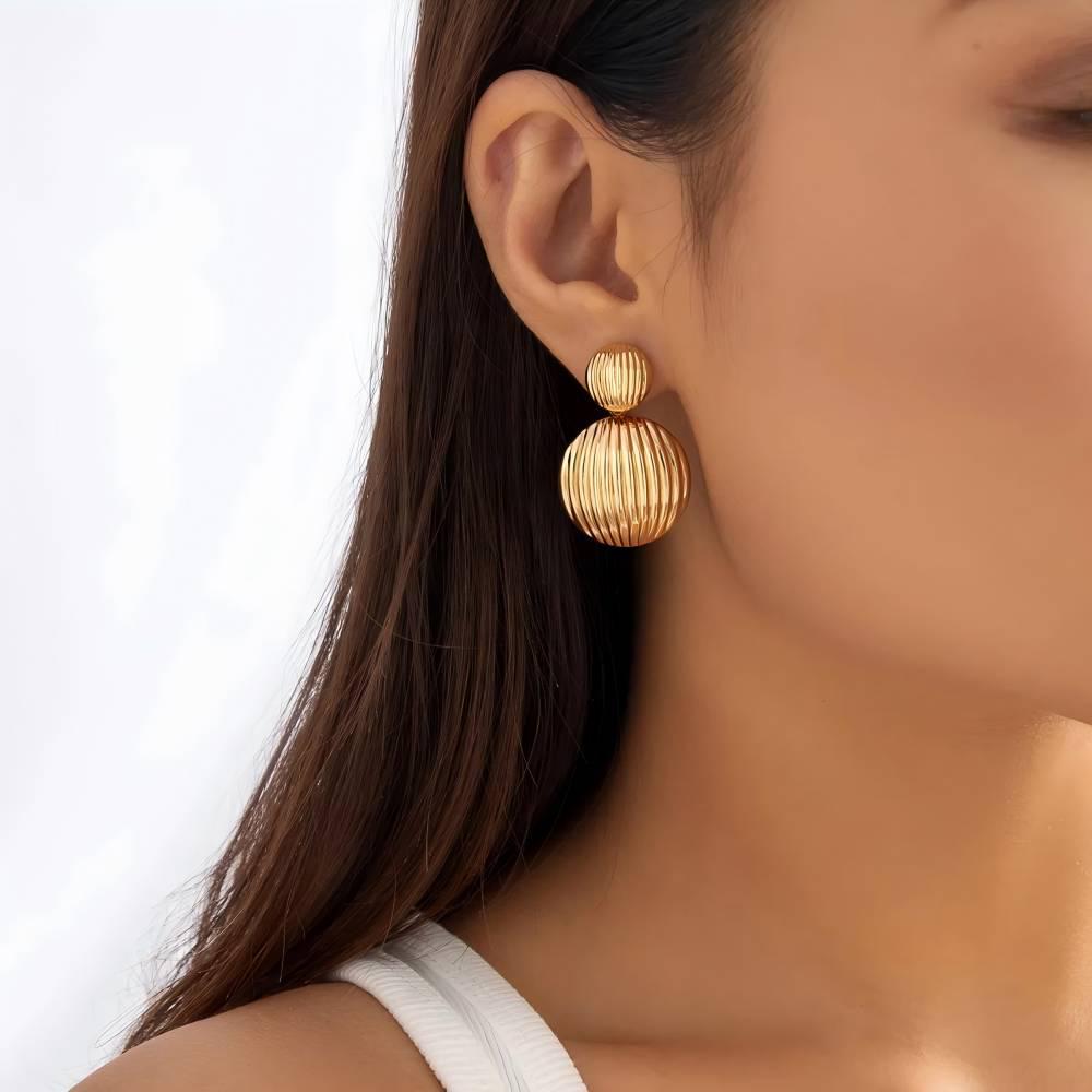 Geometric Striped 3D Round Titanium-Steel Stud Earrings - European & American Women s 18k Gold Stainless Steel серебряный
Geometric Striped 3D Round Titanium-Steel Stud Earrings - European & American Women s 18k Gold Stainless Steel серебряный