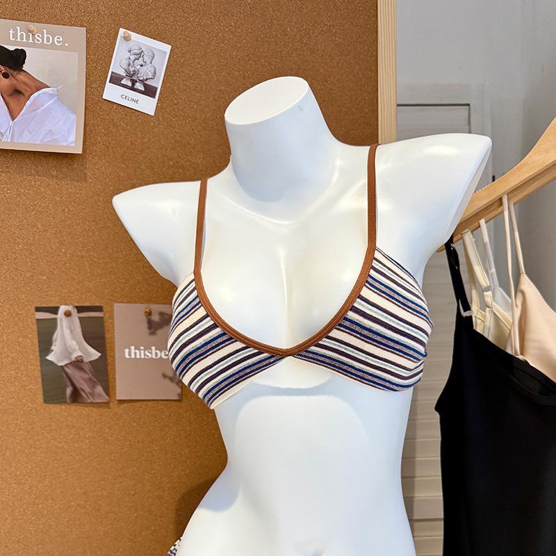 Classic stripes contrasting colors retro babes shell cup rimless bra vacation style underwear small breasts lightly gather thin styles L(recommended 80ab) джинсовий синього кольору
Classic stripes contrasting colors retro babes shell cup rimless bra vacation style underwear small breasts lightly gather thin styles L(recommended 80ab) джинсовий синього кольору