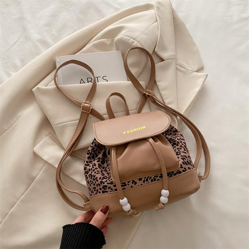 Retro large-capacity fashion and leisure, winter foreign style 2025 personalized niche new single shoulder portable women s backpack without хаки
Retro large-capacity fashion and leisure, winter foreign style 2025 personalized niche new single shoulder portable women s backpack without хаки