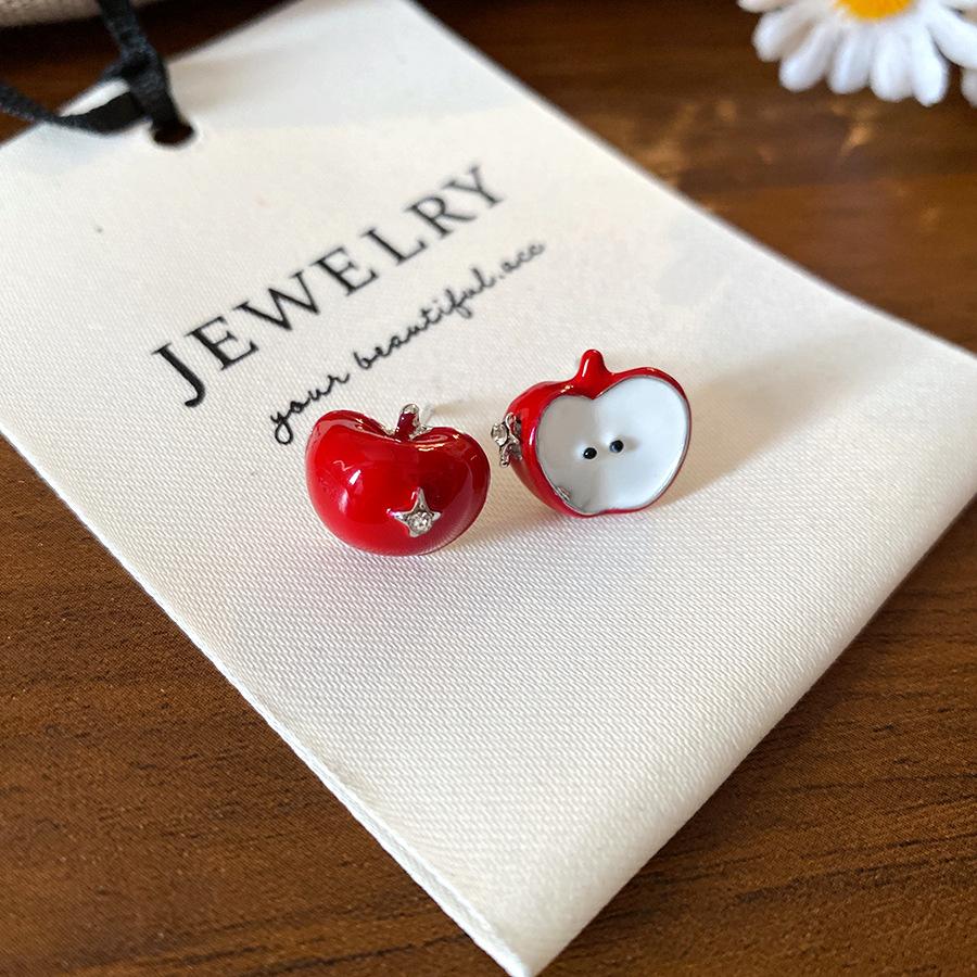 Silver needle with diamonds, oil dripping, mango star, apple stud earrings, small fresh and cute, sweet personality earrings, light luxury
Silver needle with diamonds, oil dripping, mango star, apple stud earrings, small fresh and cute, sweet personality earrings, light luxury