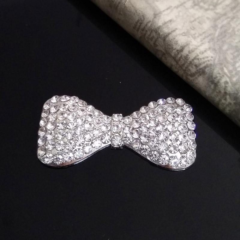 Engood 30Pcs Big Rhinestone Buttons Vintage Sewing Trim & Embellishments Craft Bow for DIY Hair Accessories Phone Shell Decor срібний
Engood 30Pcs Big Rhinestone Buttons Vintage Sewing Trim & Embellishments Craft Bow for DIY Hair Accessories Phone Shell Decor срібний