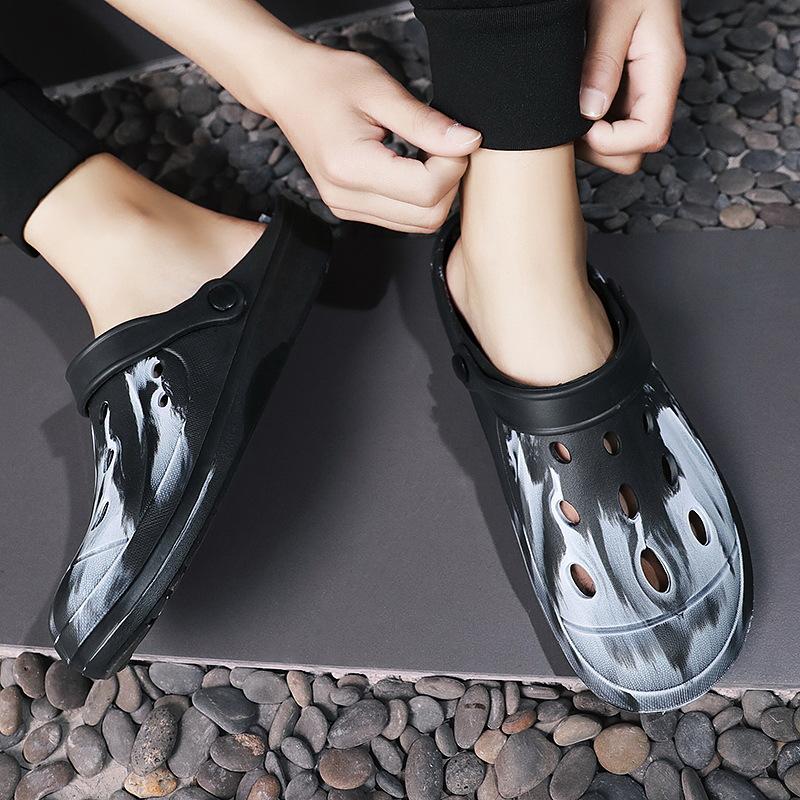 2025 new summer burst large size slippers sandals camouflage hole shoes couple men and women versatile tide flats 45
2025 new summer burst large size slippers sandals camouflage hole shoes couple men and women versatile tide flats 45