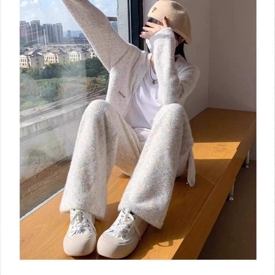 Petite Fleece-Lined Wide-Leg Rainbow Pants - Women s High-Waisted Lazy Casual Soft Autumn/Winter Style 2XL (131-150 lbs)
Petite Fleece-Lined Wide-Leg Rainbow Pants - Women s High-Waisted Lazy Casual Soft Autumn/Winter Style 2XL (131-150 lbs)