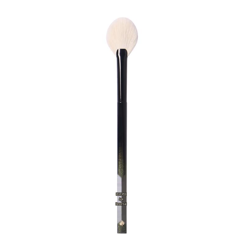 REVERSE Phantom M07 Fan Highlight Brush
REVERSE Phantom M07 Fan Highlight Brush