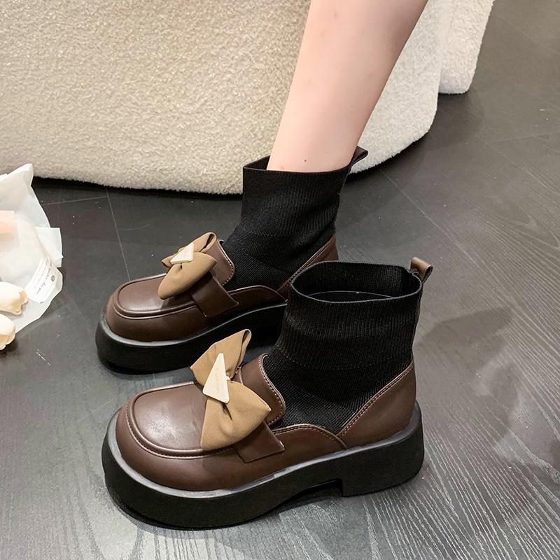 Женские черные кожаные эластичные ботильоны-носки с бантом - Коллекция весна/осень 2025 35 коричневый
Женские черные кожаные эластичные ботильоны-носки с бантом - Коллекция весна/осень 2025 35 коричневый