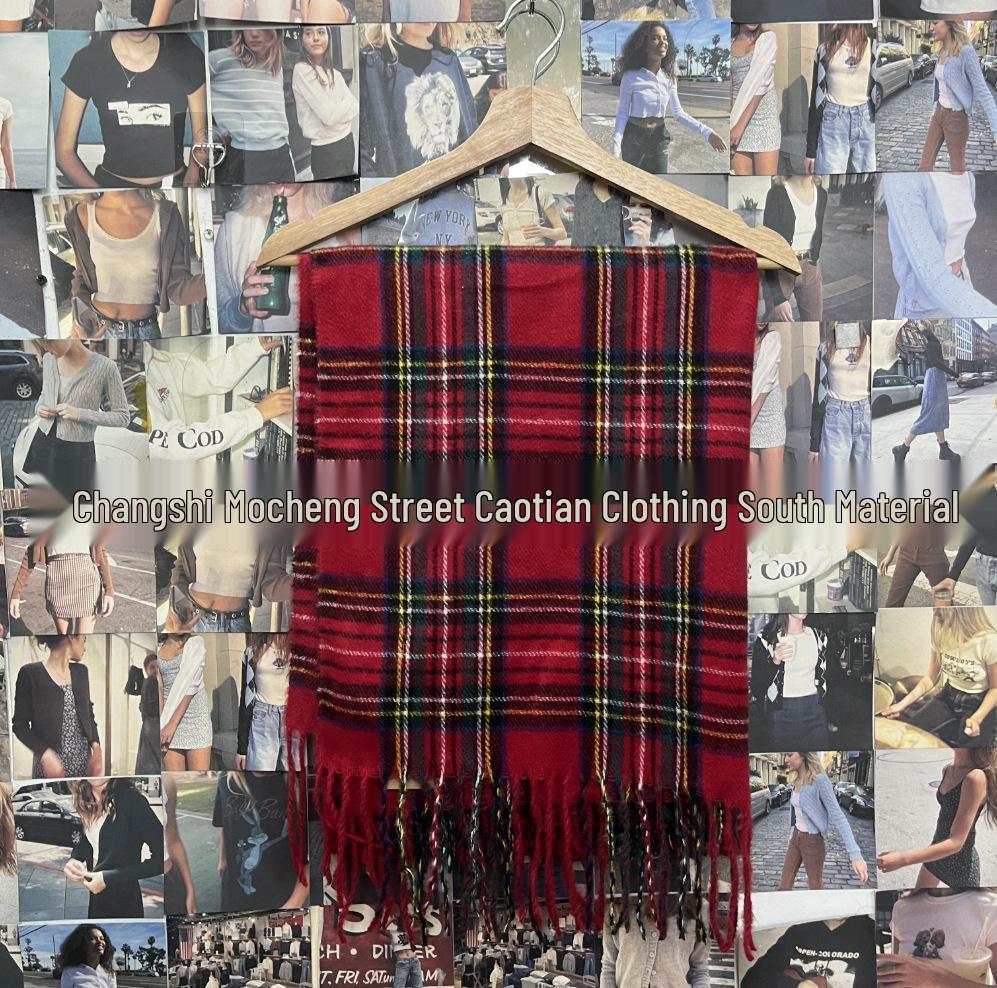 American Retro Red Plaid Tassel Scarf: Fashionable, Warm, Thick Shawl for Christmas & New Year One Size
American Retro Red Plaid Tassel Scarf: Fashionable, Warm, Thick Shawl for Christmas & New Year One Size