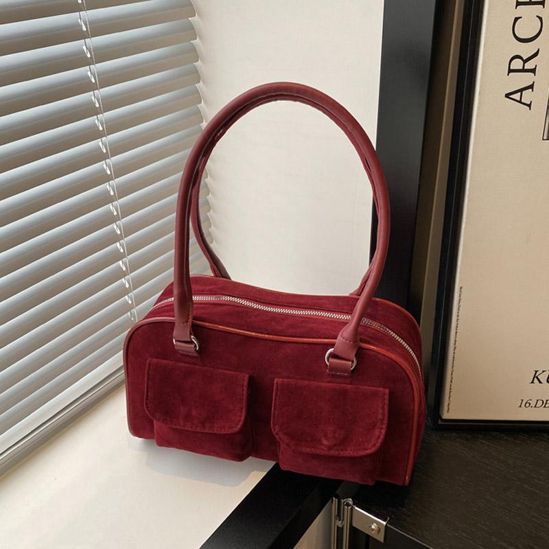 Retro Classic Shoulder Bag Korean Style Fashion Simple Highend Suede Handbag Casual Commuter Tote Small Square Bag Zipper Wallet
Retro Classic Shoulder Bag Korean Style Fashion Simple Highend Suede Handbag Casual Commuter Tote Small Square Bag Zipper Wallet