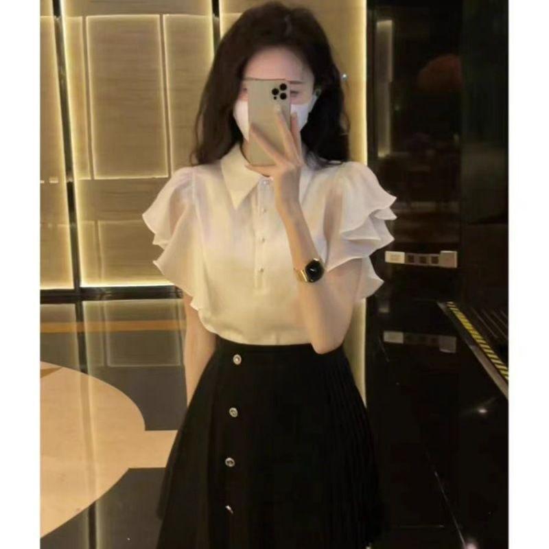 Women s Summer 2026 White Ruffle Shirt with French Design, Polo Collar, and Puff Sleeves S 90-100 lbs
Women s Summer 2026 White Ruffle Shirt with French Design, Polo Collar, and Puff Sleeves S 90-100 lbs